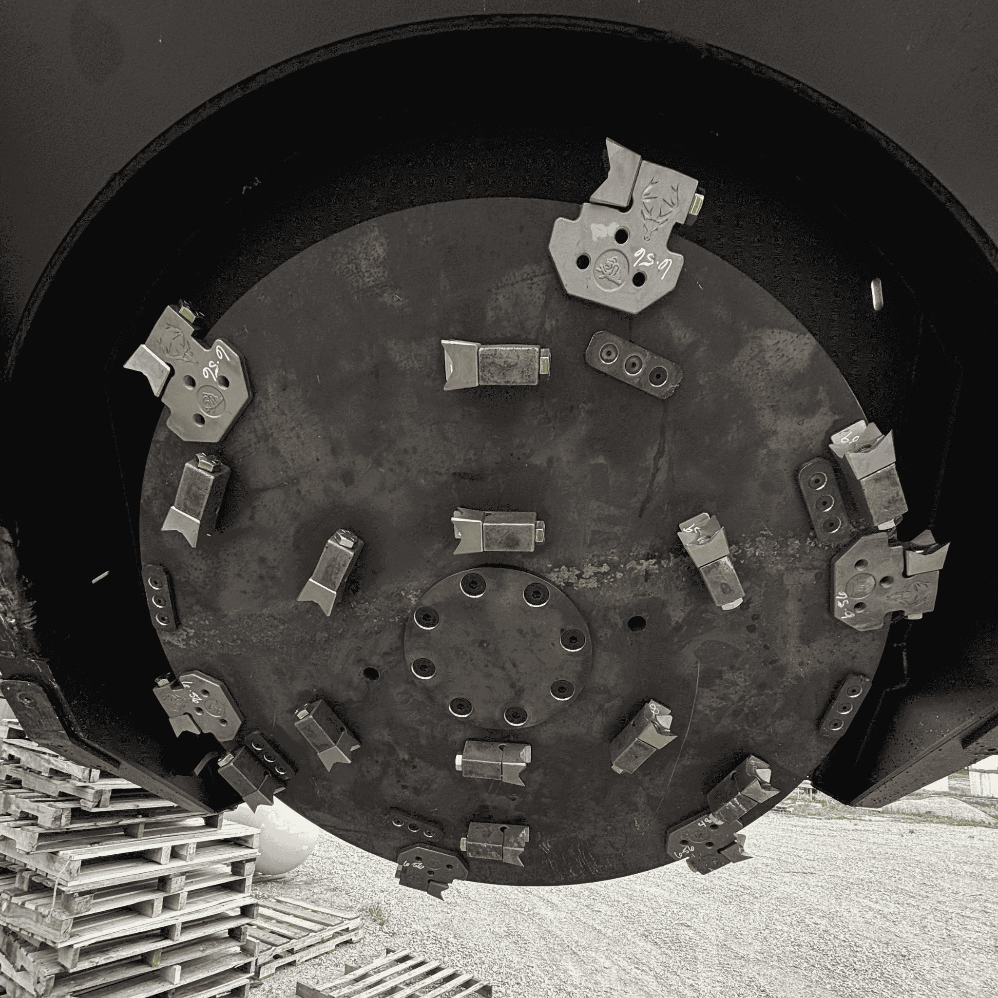 Stinger Decimator Disc Mulcher | Piston Motor | 14" Capacity