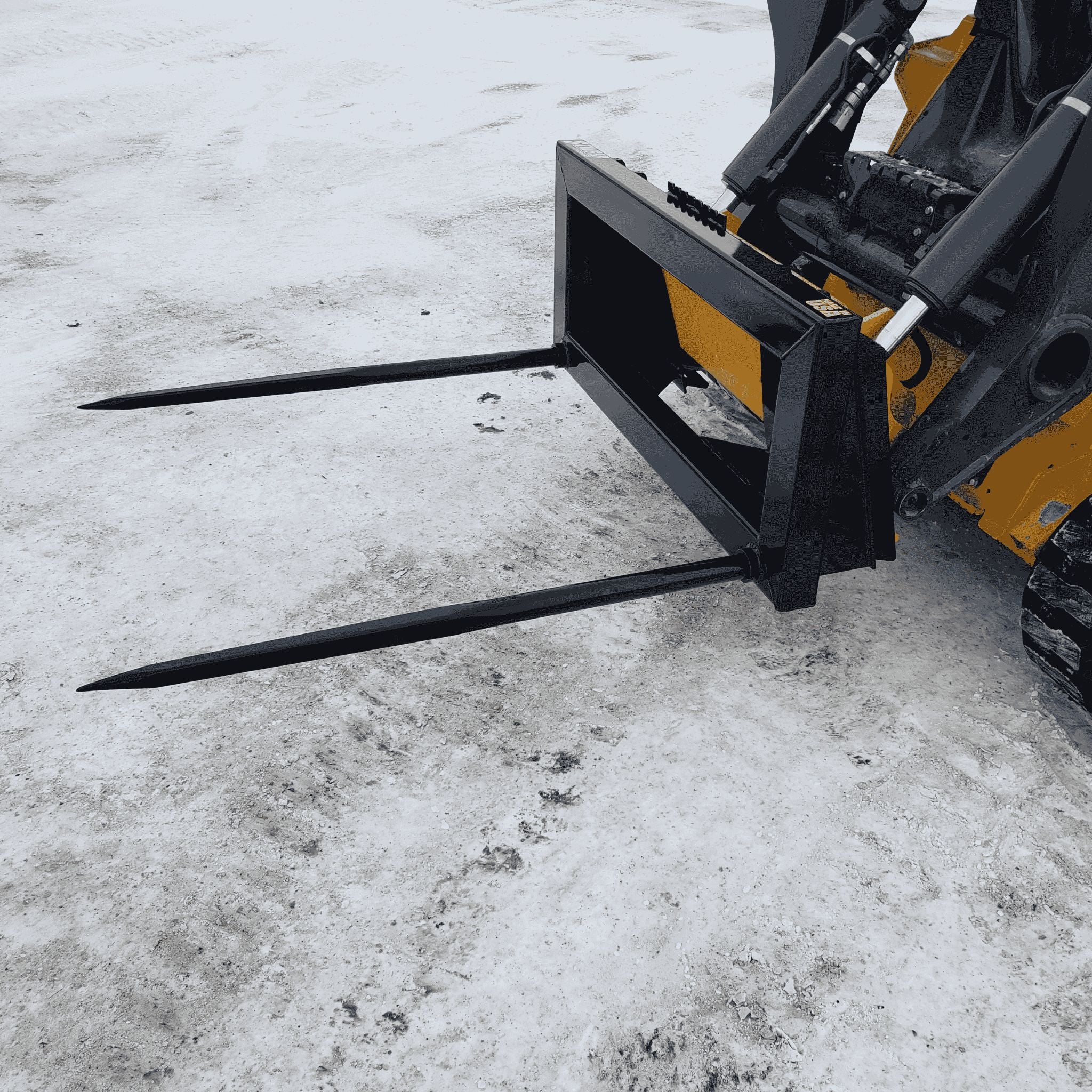 Stinger Skid Steer Double Bale Spear | Round & Square | 7,000 lb Capacity